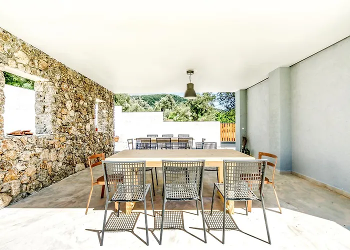 Lodge Kumquart Estate- Bergamot Aspiotades