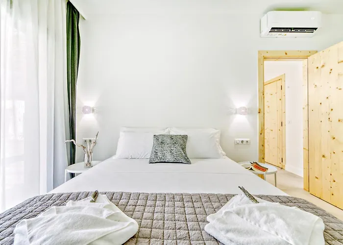 Kumquart Estate- Bergamot Lodge Aspiotades