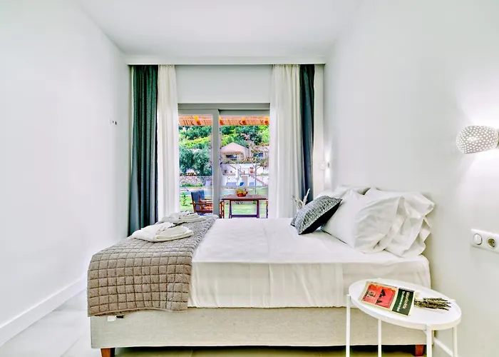 Kumquart Estate- Bergamot Aspiotades