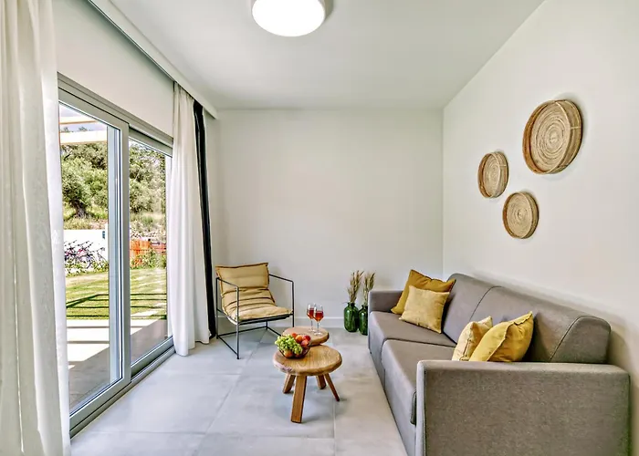 Lodge Kumquart Estate- Bergamot