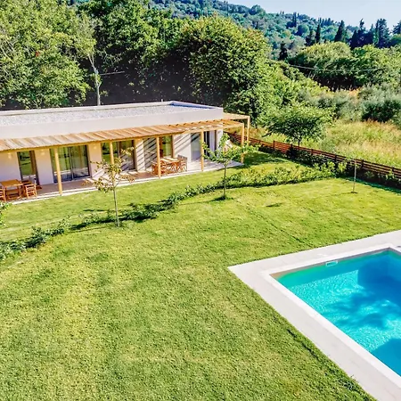 Kumquart Estate- Bergamot Lodge