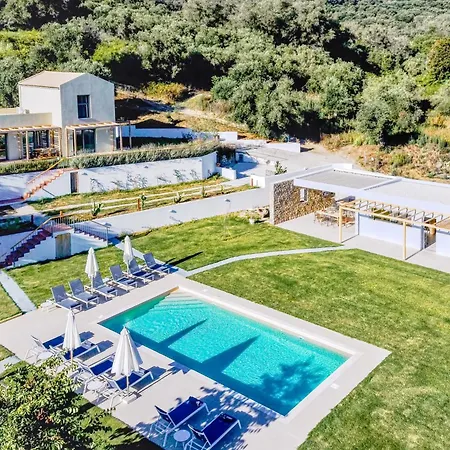 Kumquart Estate- Bergamot Lodge *