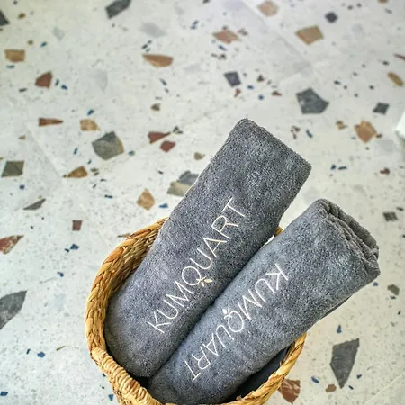 Kumquart Estate- Bergamot Lodge