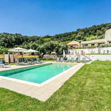 Kumquart Estate- Bergamot Lodge